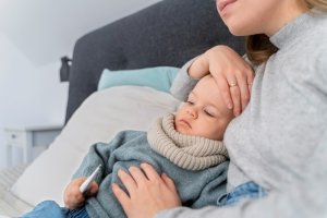 Cómo Bajar La Fiebre A Un Bebé