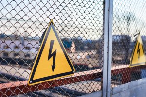 Accidentes Por Descargas Electricas. ¿Que Hacer Y Como Evitarlos 2 Accidentes Por Descargas Eléctricas. ¿Qué Hacer Y Cómo Evitarlos